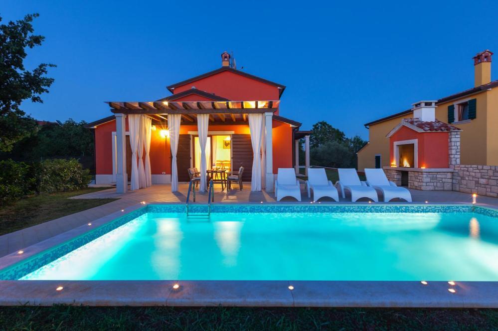 Villas Vilanija Умаг Екстериор снимка