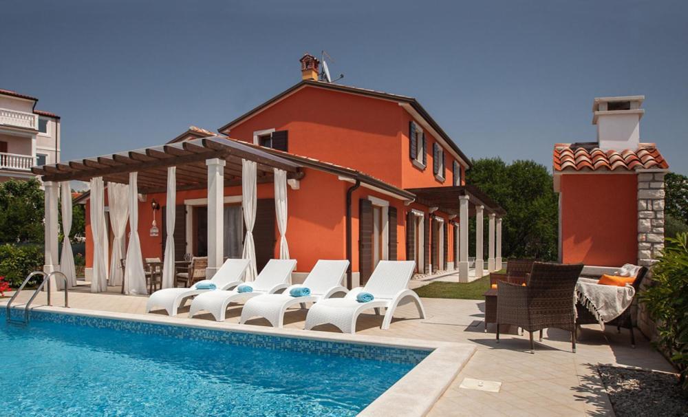 Villas Vilanija Умаг Екстериор снимка