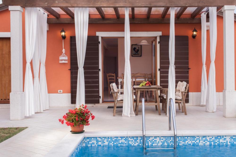 Villas Vilanija Умаг Екстериор снимка